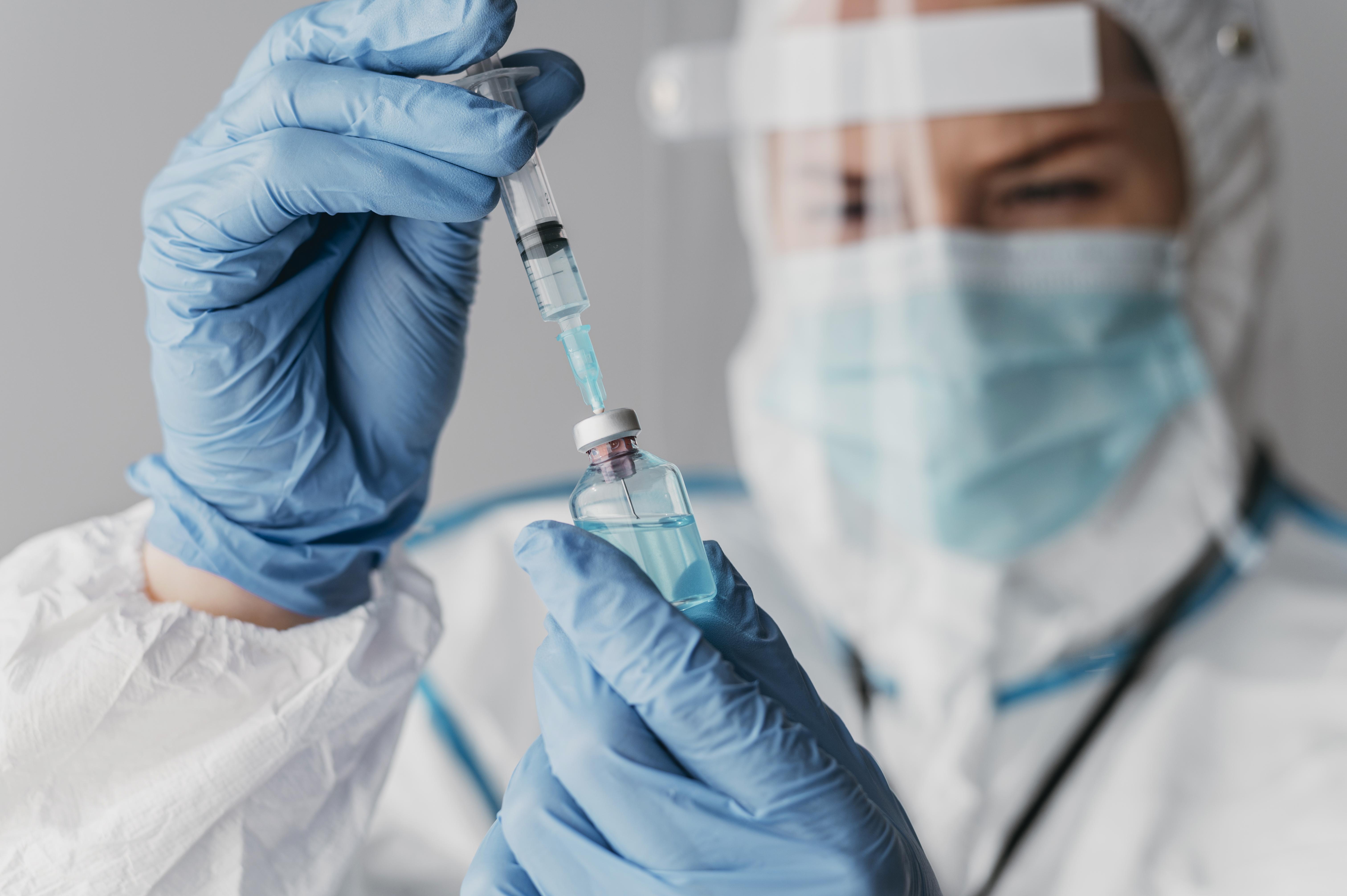 Thumbnail for the post titled: Suspender las patentes resuelve la escasez de vacunas